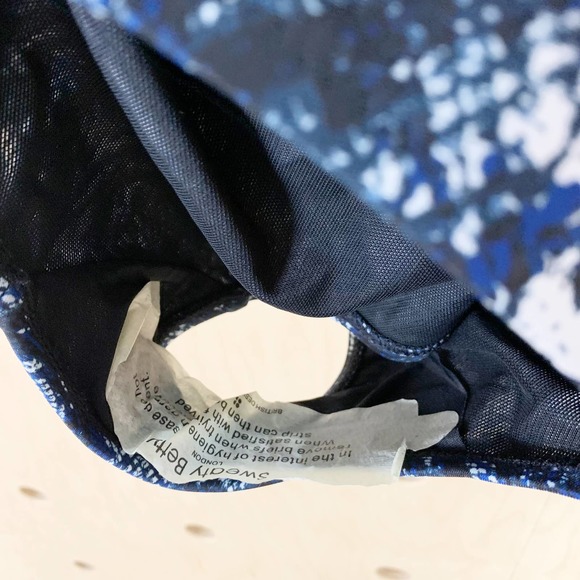 Sweaty Betty Women’s Wave Swimsuit in Blue Snake Print Size Small - Picture 7 of 7